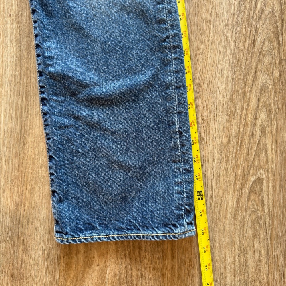 Levis 501 Original Fit Mens Jeans 34x30 Medium Wash Blue Button Fly Straight Leg - Picture 10 of 11
